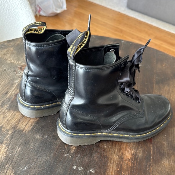 Dr. Martens Black Leather Boots Sz 9 - Picture 4 of 5